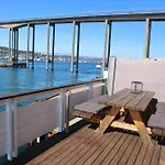 Panoramic Harbour View Apartment