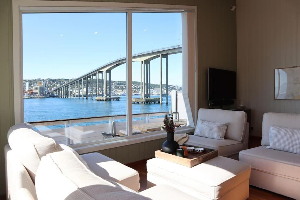 Panoramic Harbour View Apartment